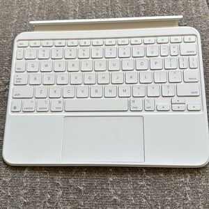 iPad 10th gen keyboard folio